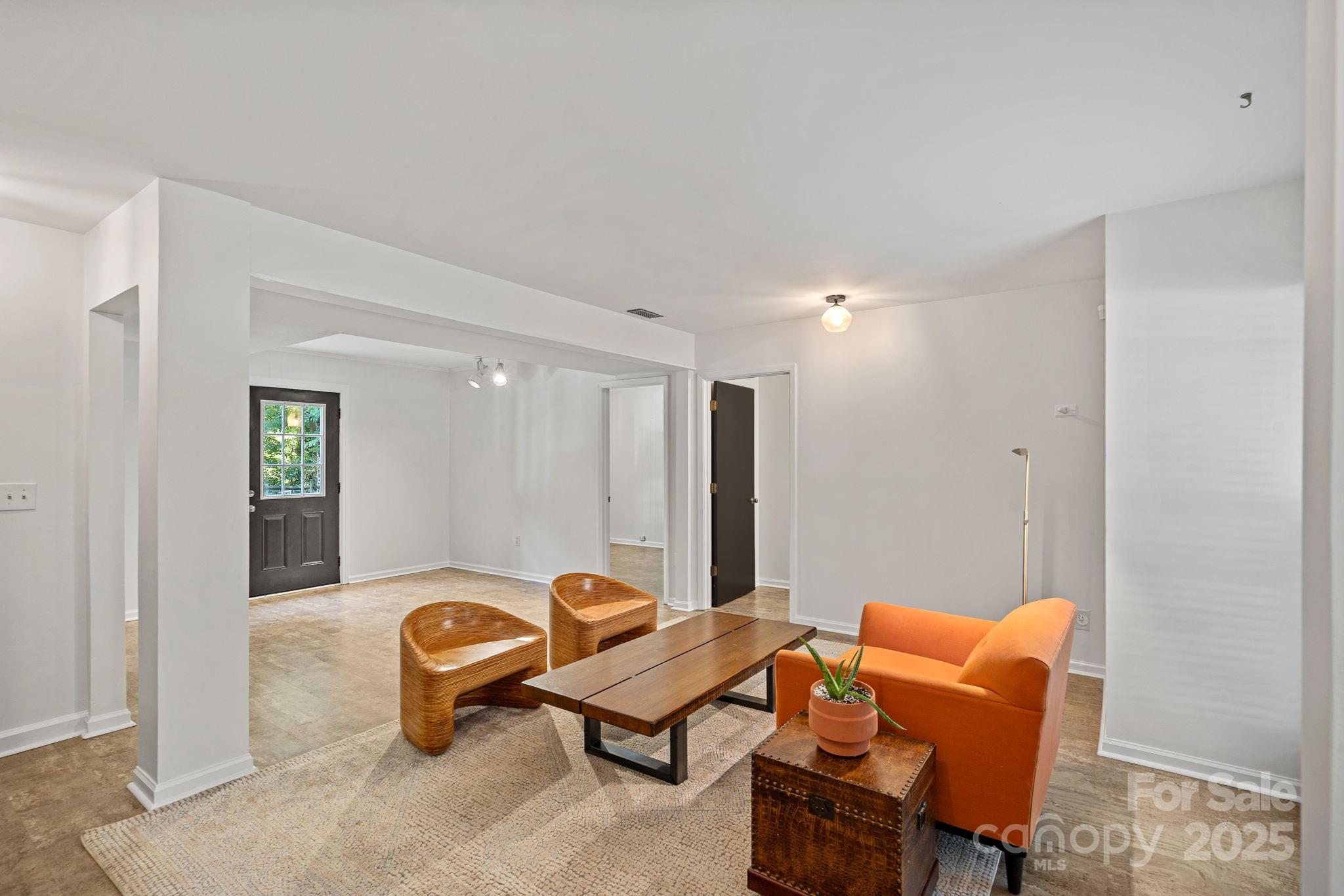 726 Charter Place