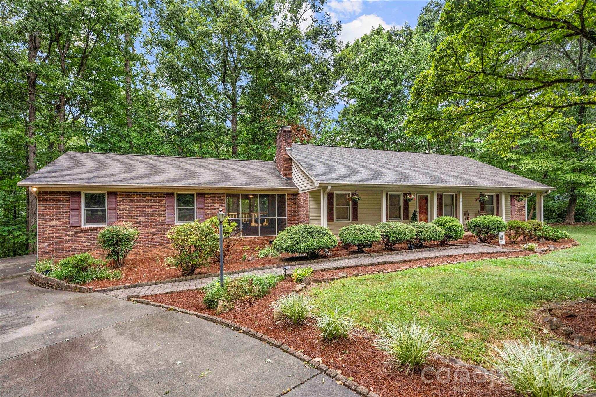 101 Magnolia Lane