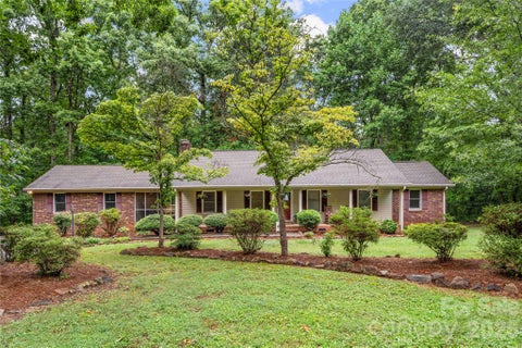 Photo of 101 Magnolia Lane, Mount Holly, NC 28120 (MLS # 4407212)
