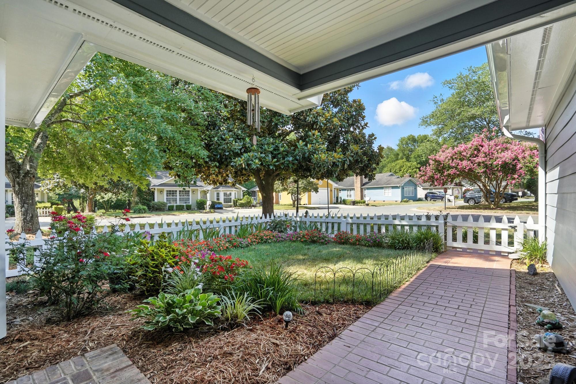 2902 Cherry Blossom Court