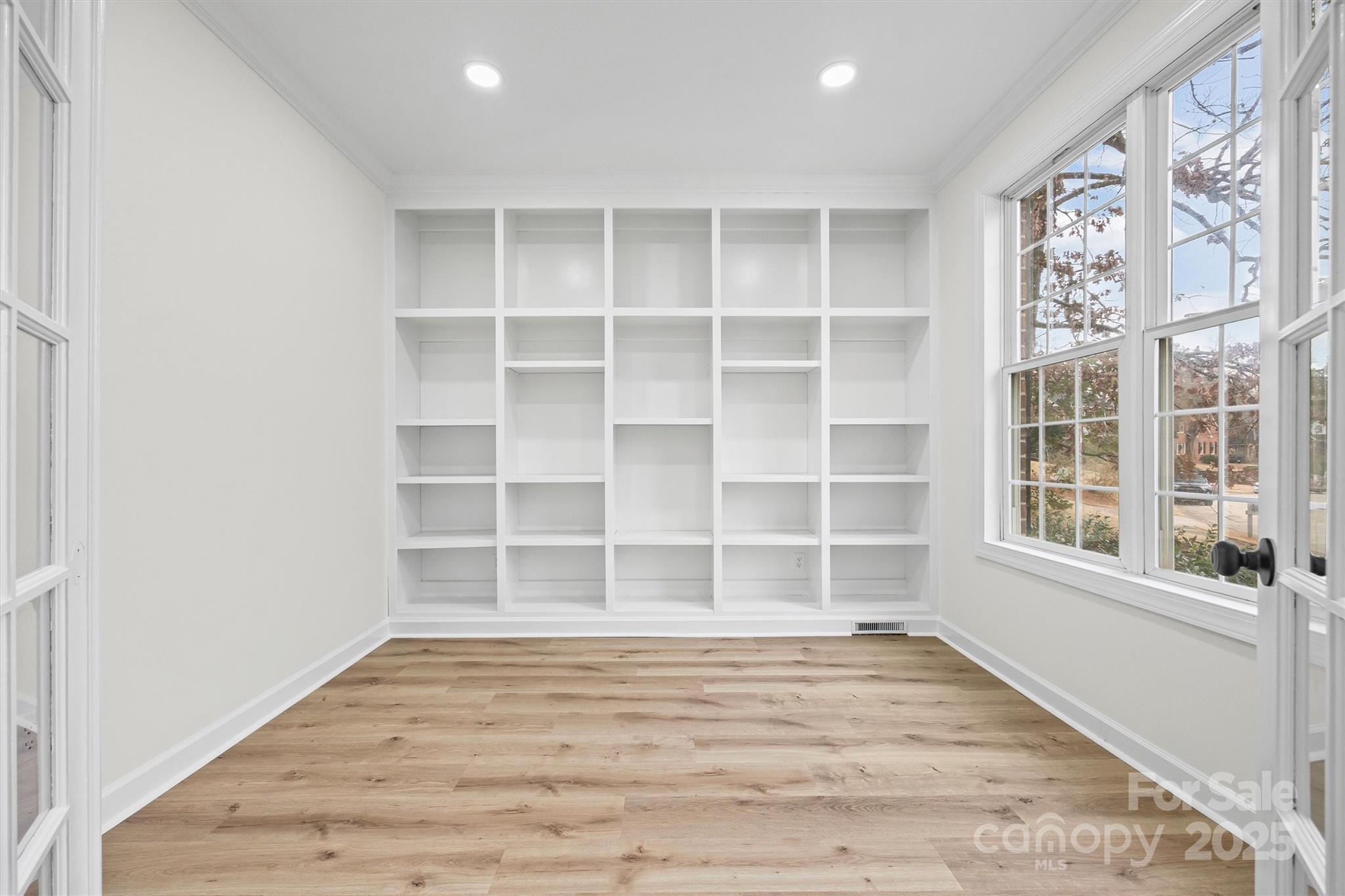 Royal Oaks - Residential