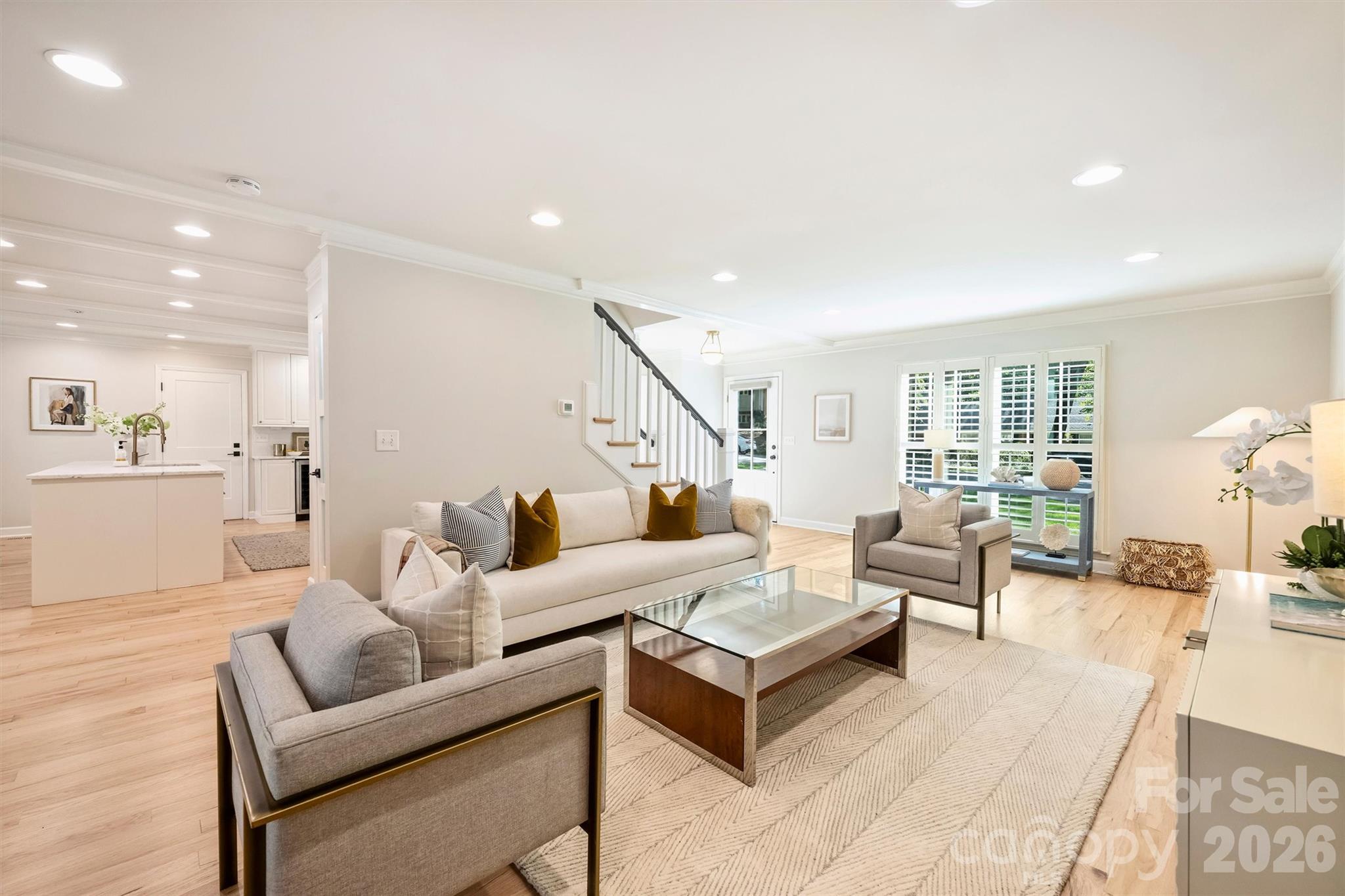 4138 Wall Street