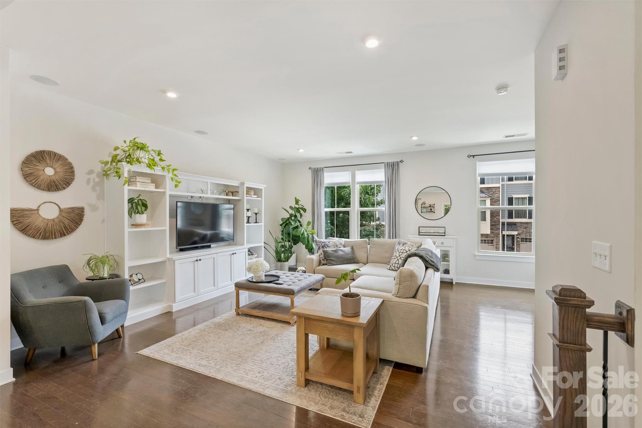 1940 Catkin Lane