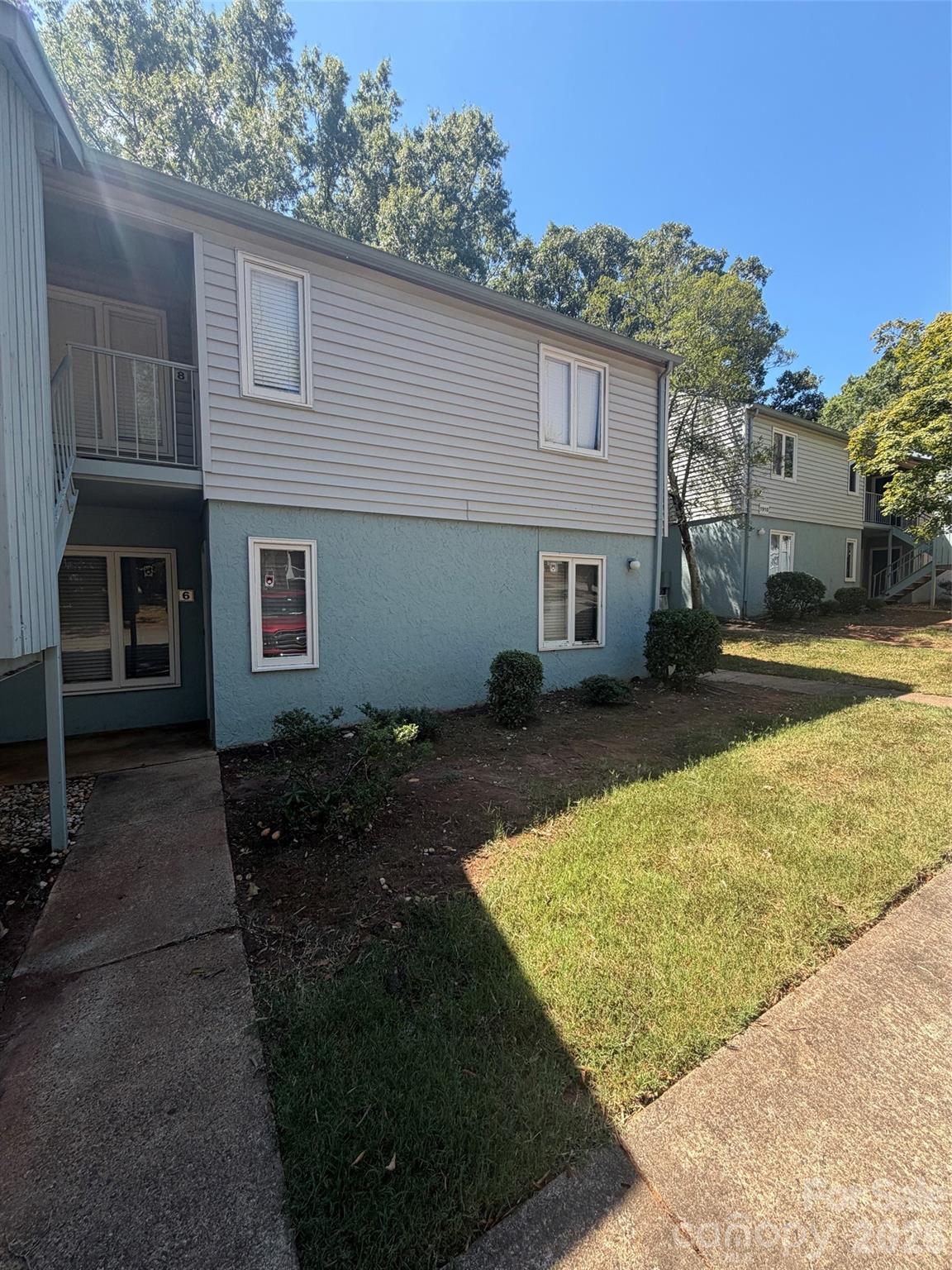 1914 Meadowlark Lane 6
