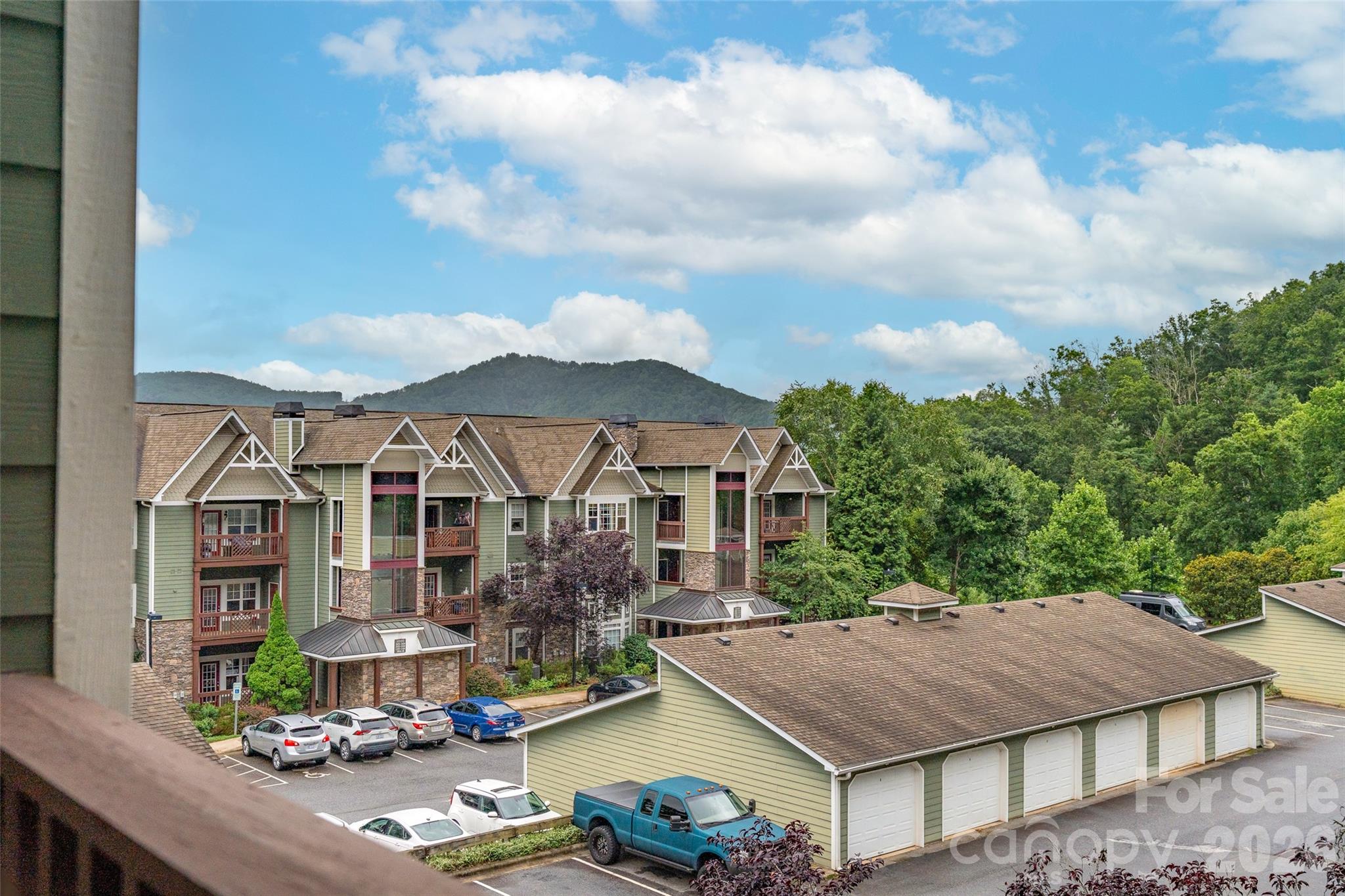 2000 Olde Eastwood Village Boulevard C-206