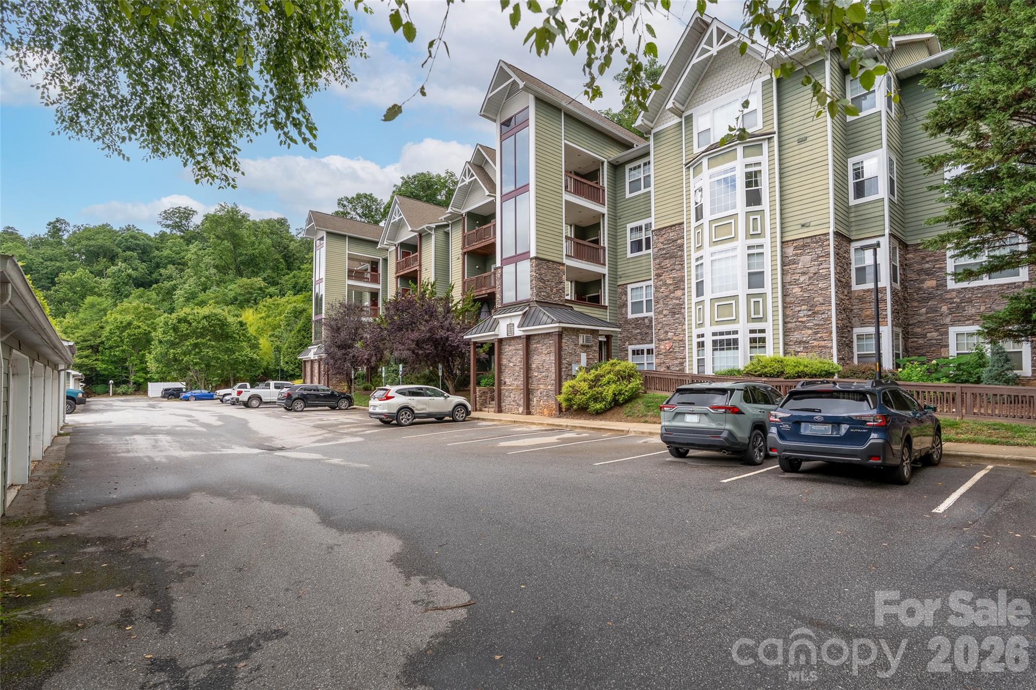 2000 Olde Eastwood Village Boulevard C-206
