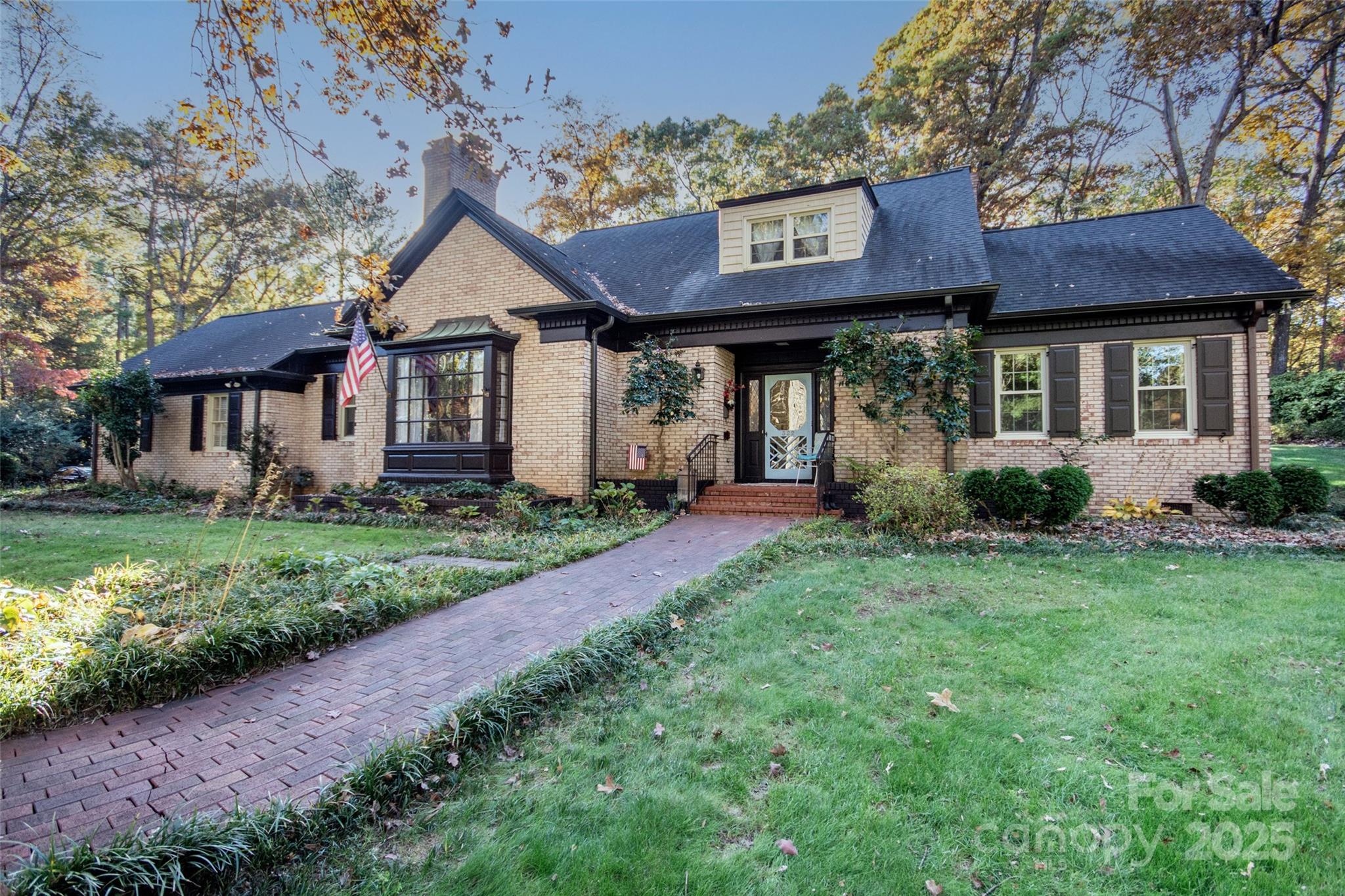 Valley Stream - Residential