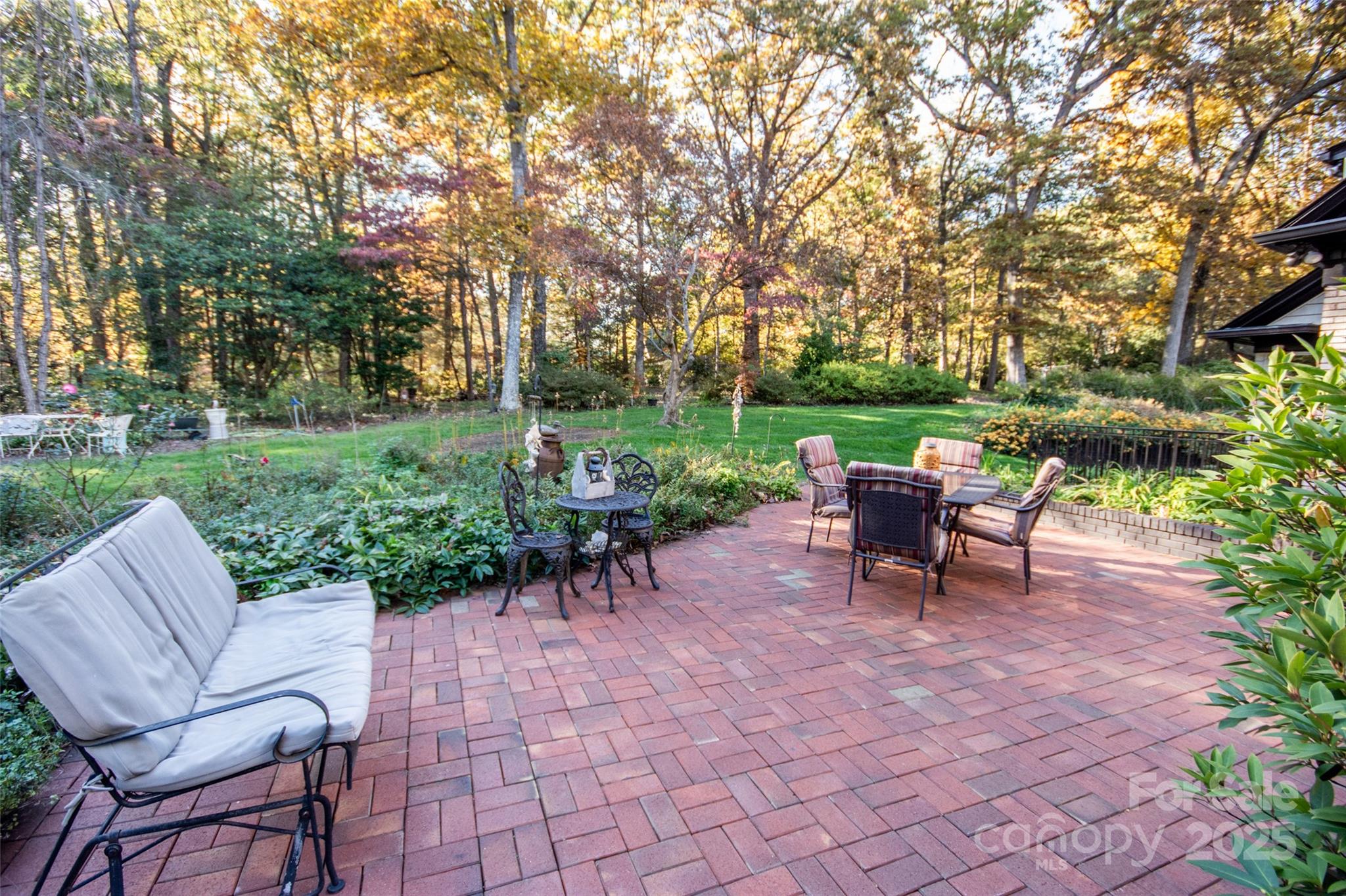 Valley Stream - Residential