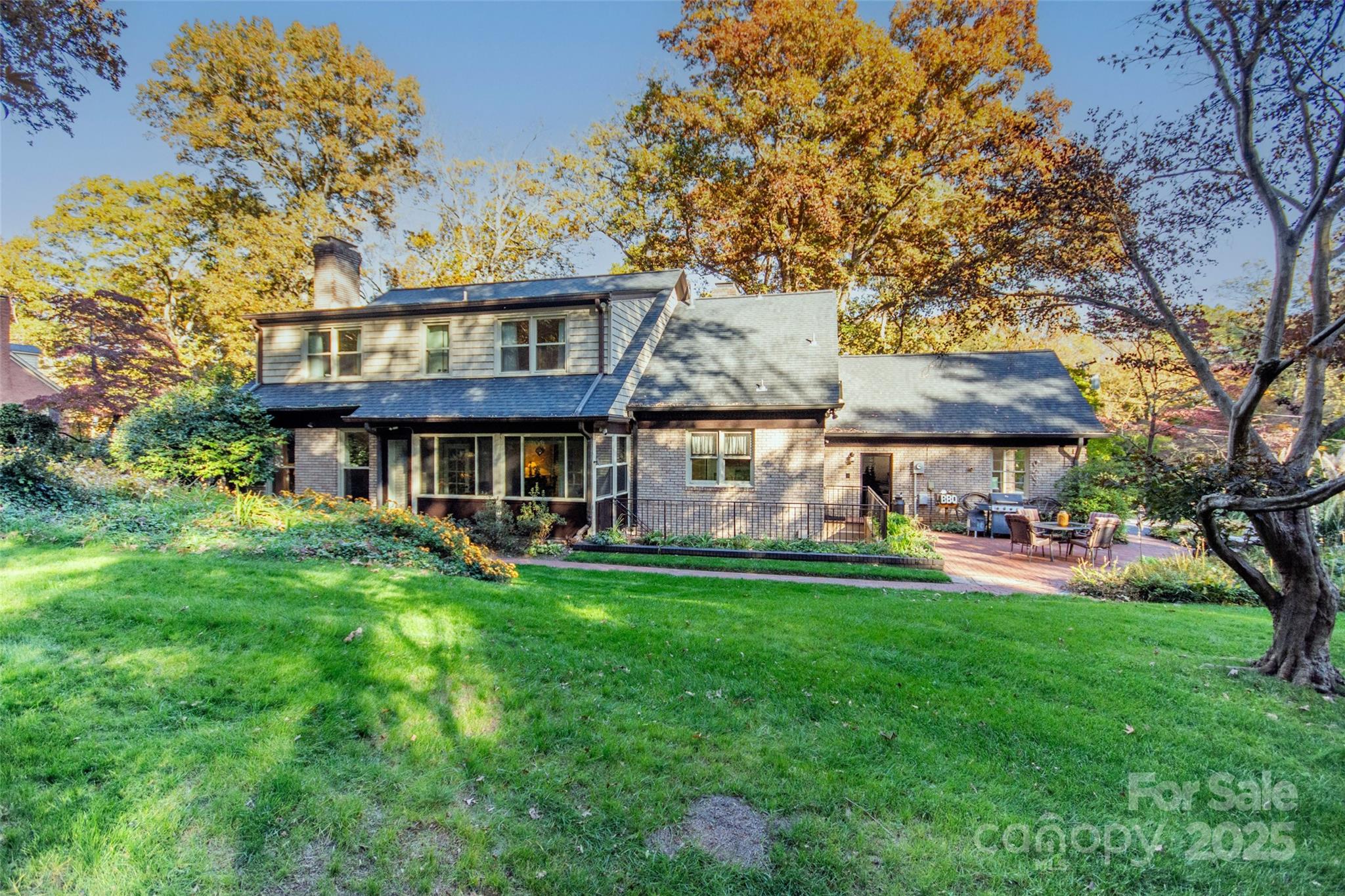 Valley Stream - Residential