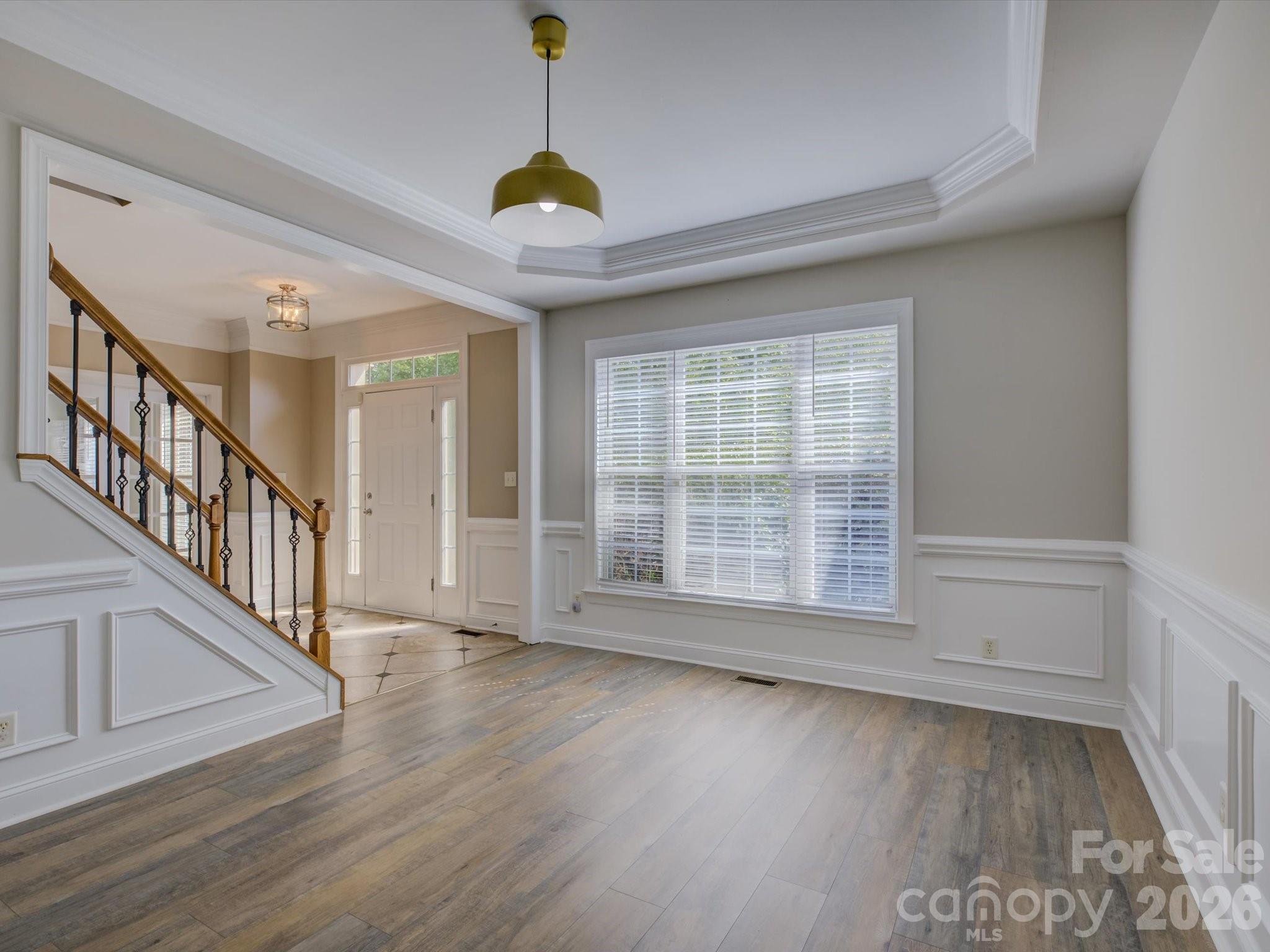 605 Queenswater Lane