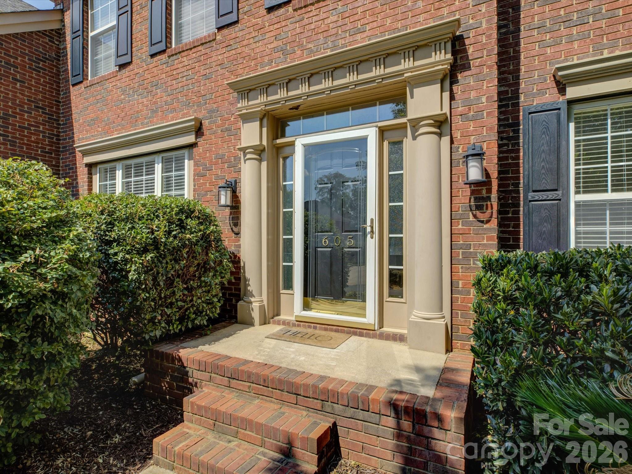 605 Queenswater Lane