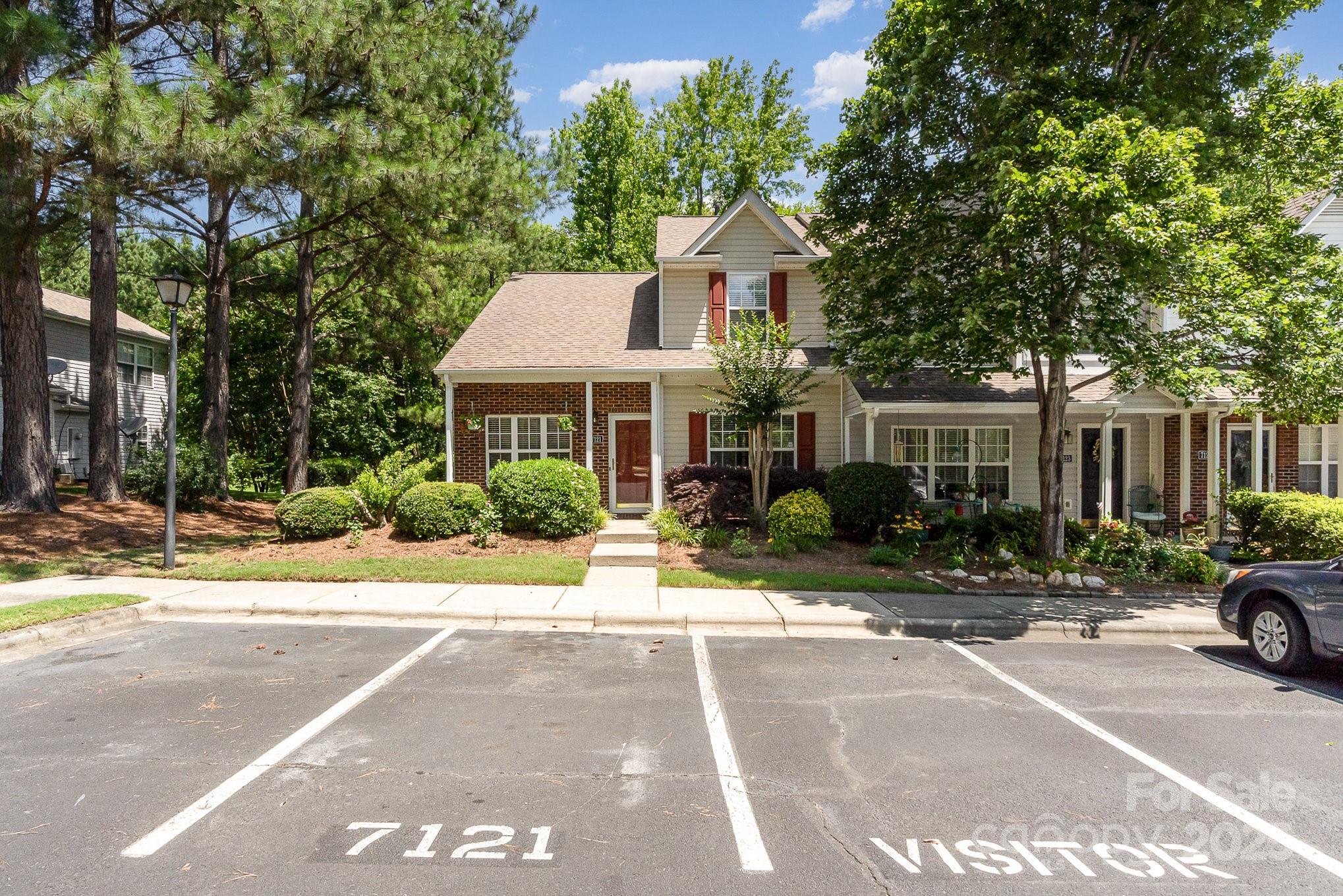 Windsor Trace - Residential