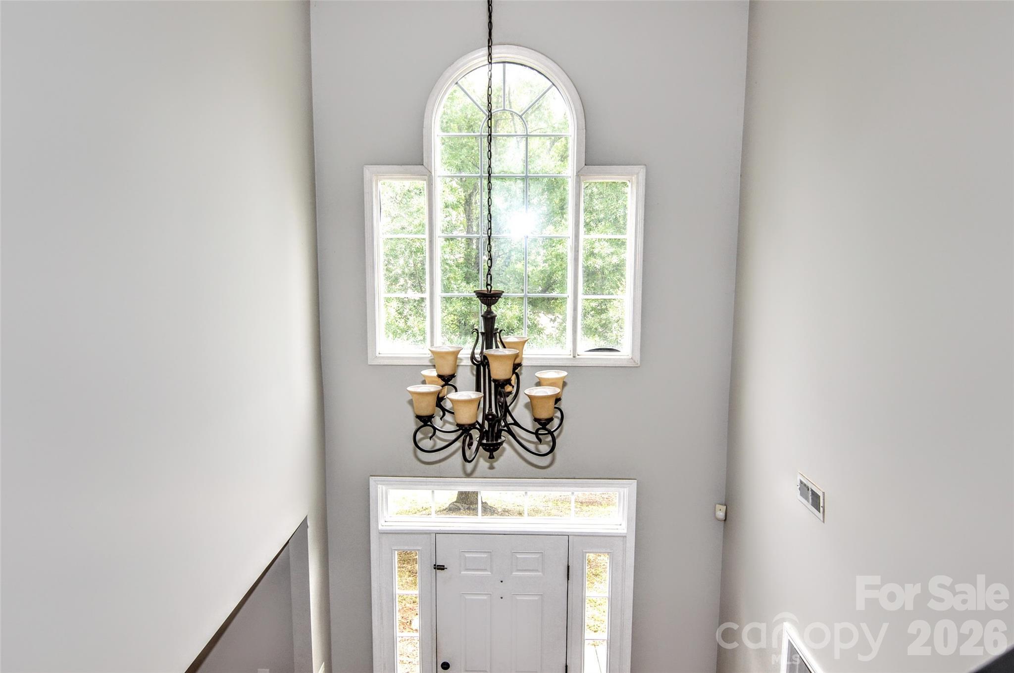 2035 Hollyhedge Lane