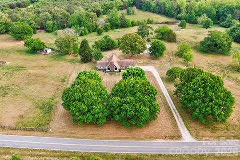 Photo of 118 Crow Road, Shelby, NC 28152 (MLS # 4368353)