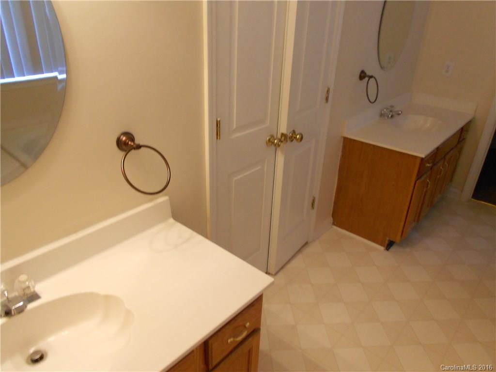 Oak Hollow Park - Residential