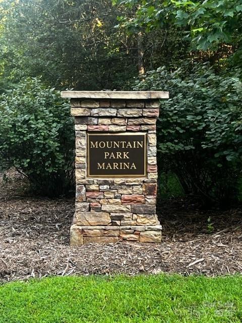 30 Mountain Parkway