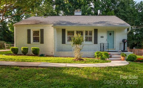 2115 Arnold Drive Charlotte NC 28205