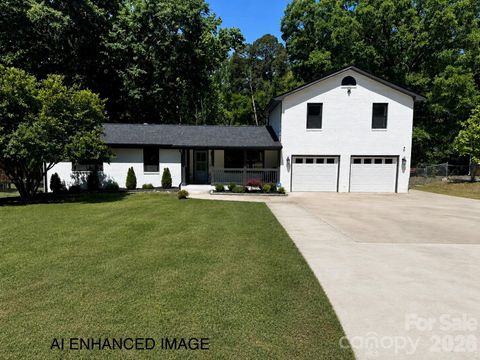 Photo of 833 Knowles Drive, Dallas, NC 28034 (MLS # 4383979)