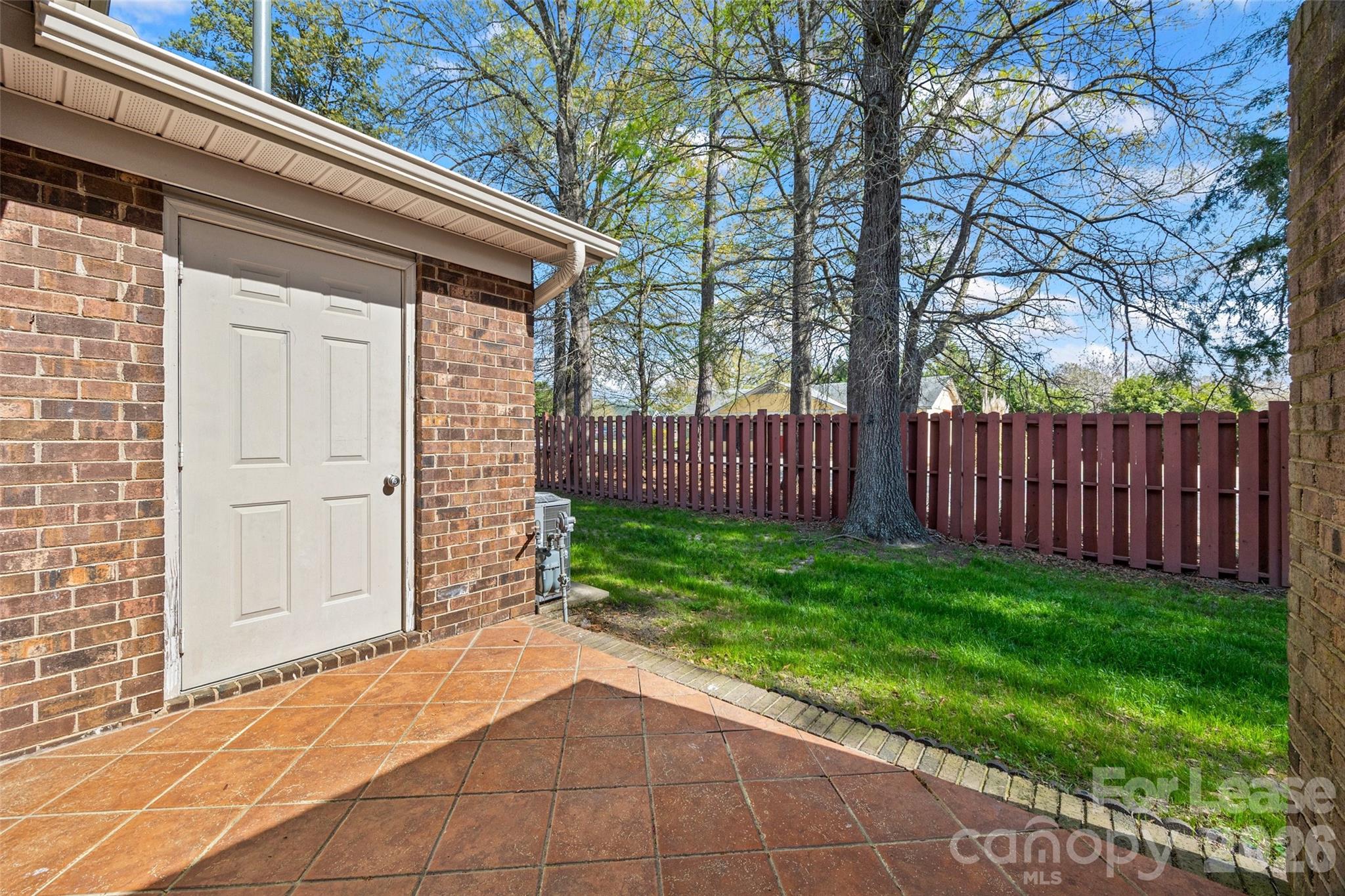 Winn Bar - Residential Lease