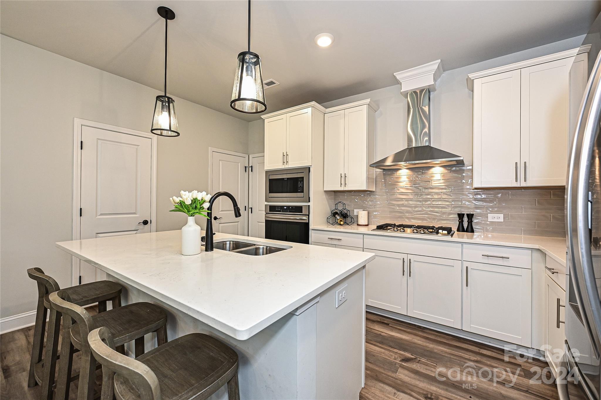 Villa Heights - Residential