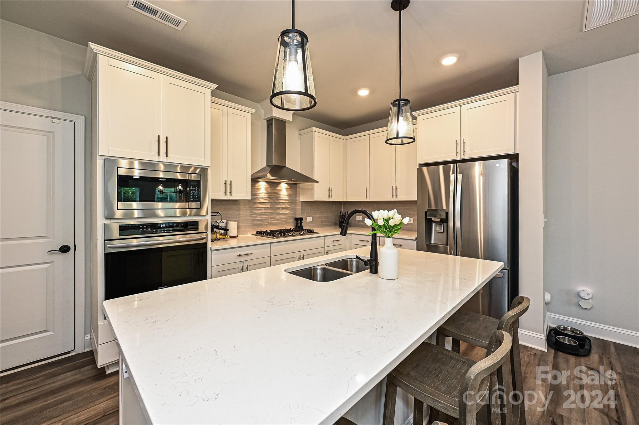 Villa Heights - Residential