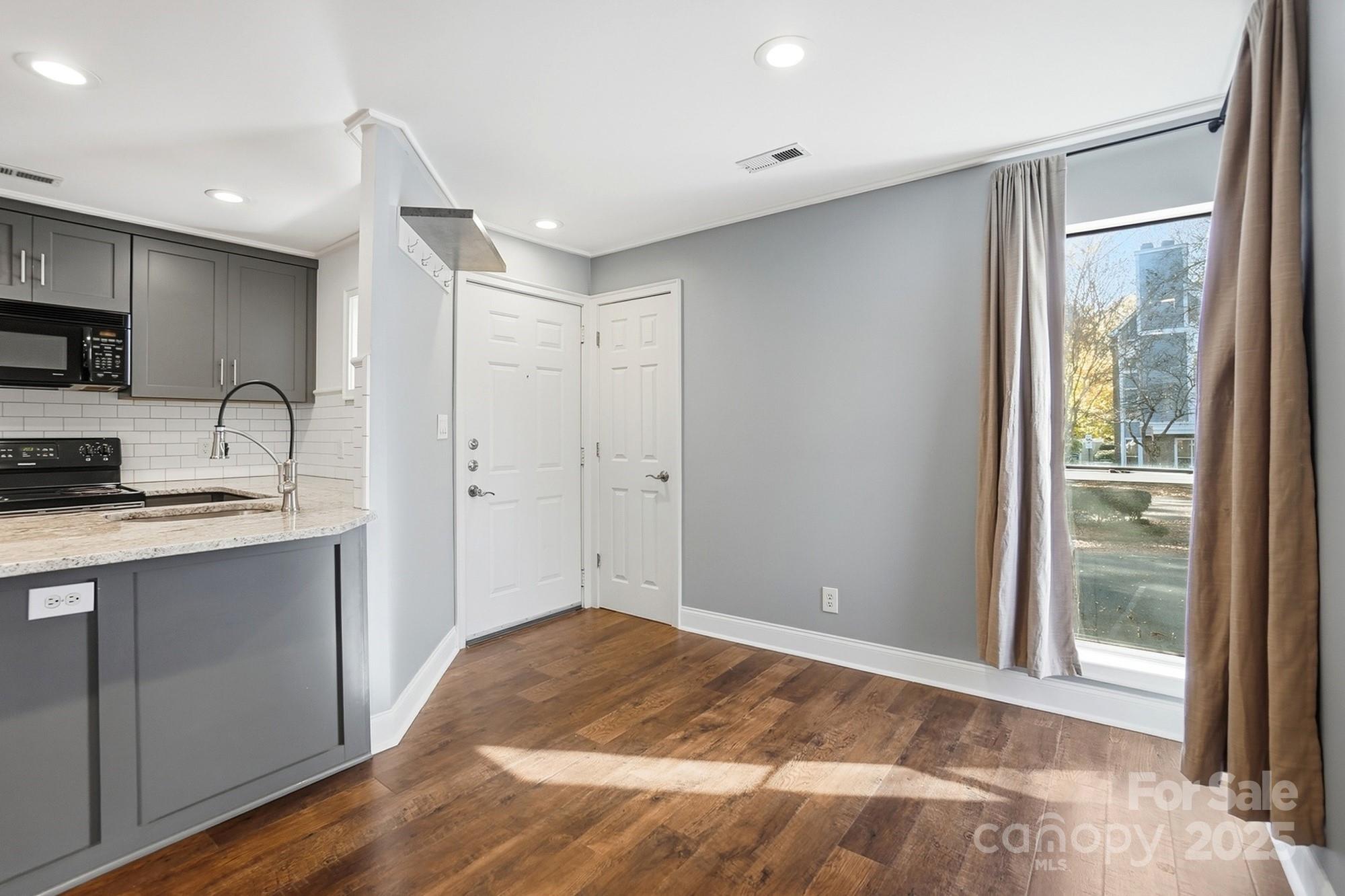 2502 Cranbrook Lane 6