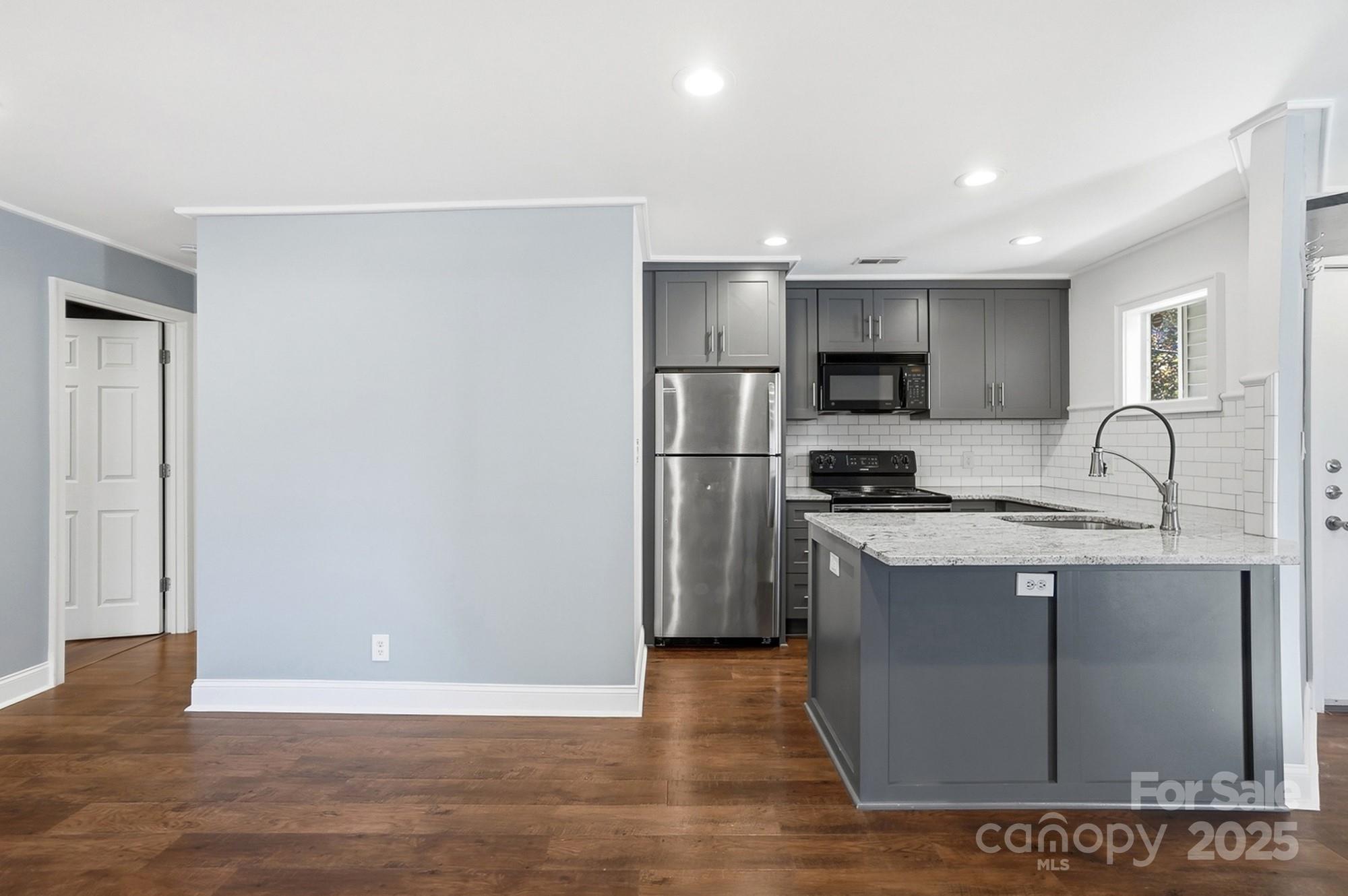 2502 Cranbrook Lane 6