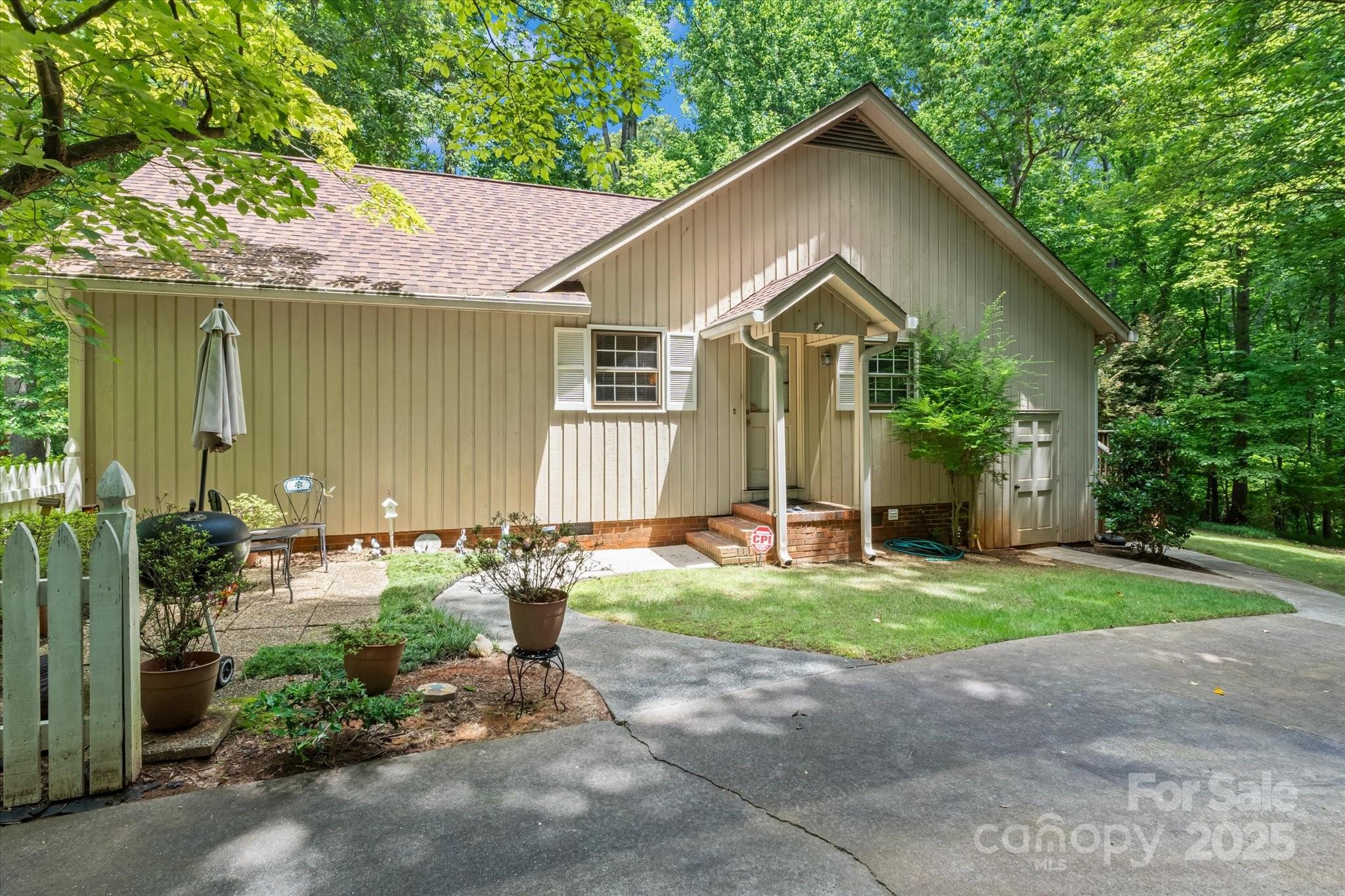 319 Kingsley Drive