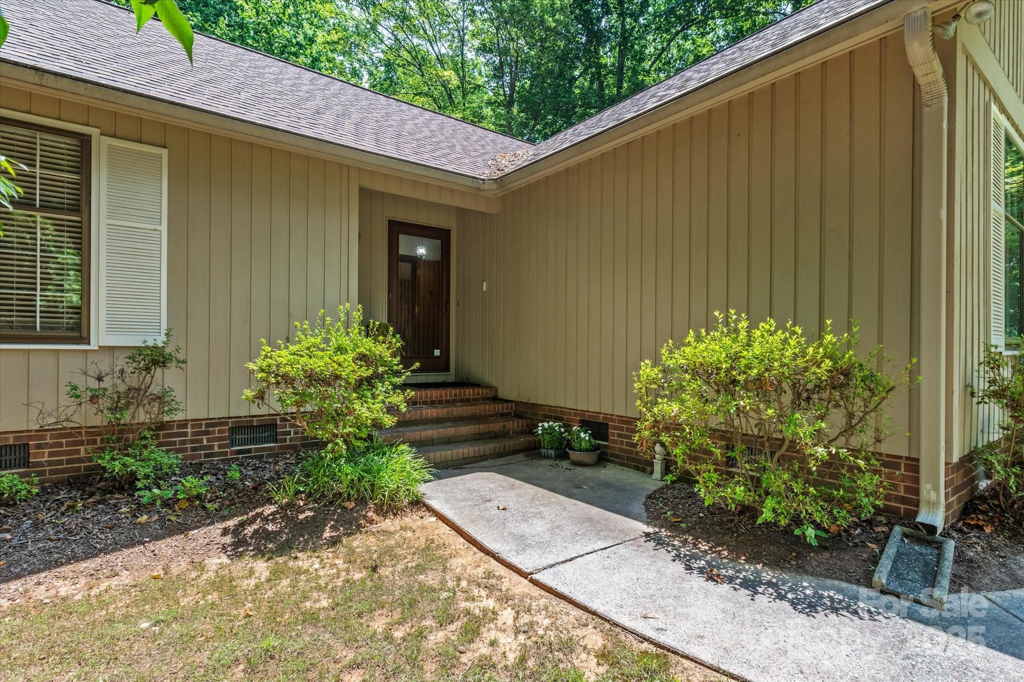 319 Kingsley Drive