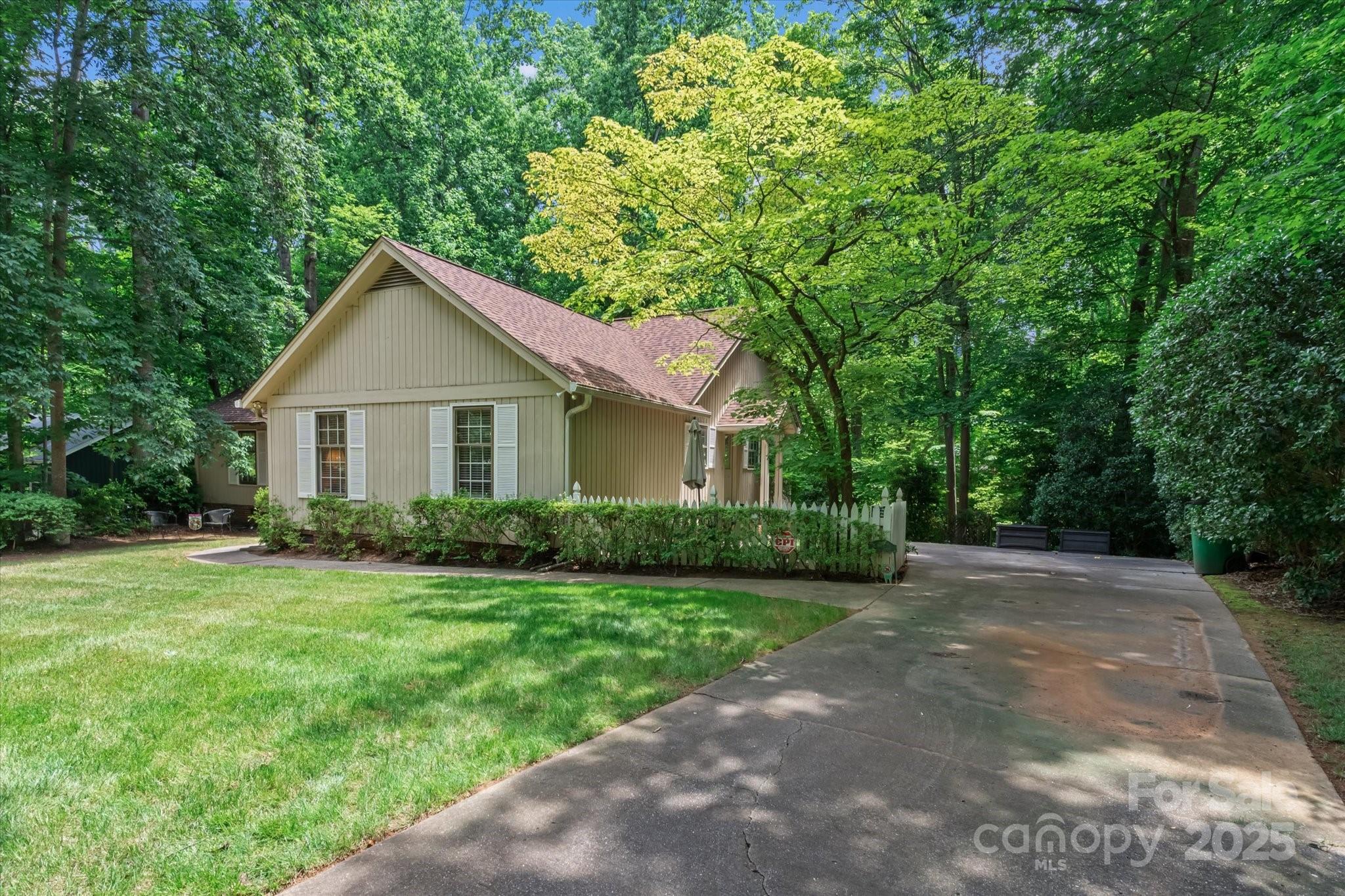 319 Kingsley Drive