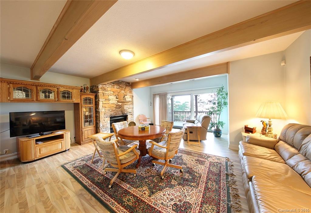 Laurel Ridge Country Club - Residential