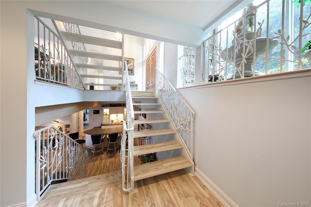 Laurel Ridge Country Club - Residential