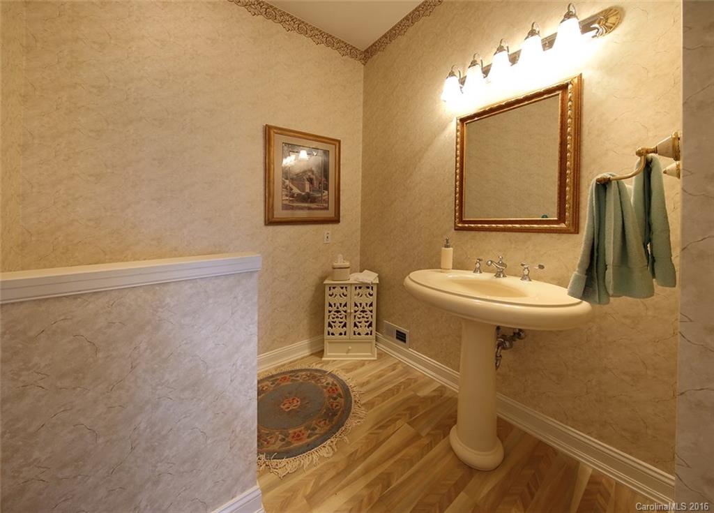 Laurel Ridge Country Club - Residential