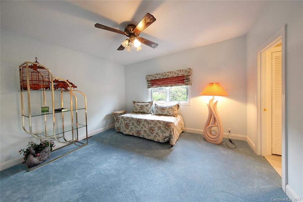 Laurel Ridge Country Club - Residential