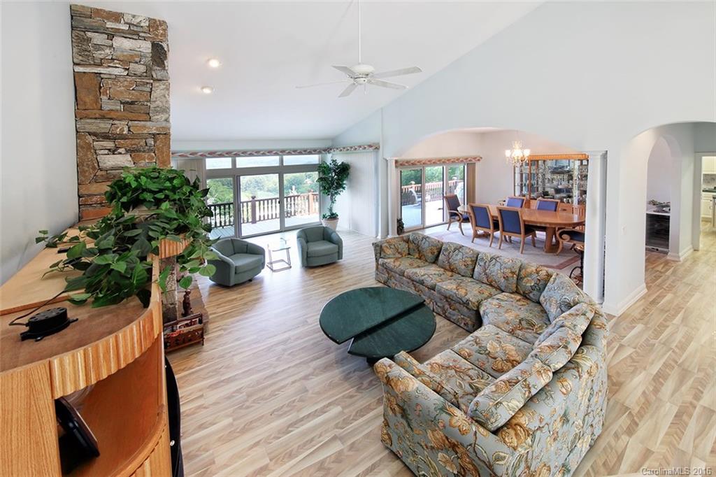 Laurel Ridge Country Club - Residential