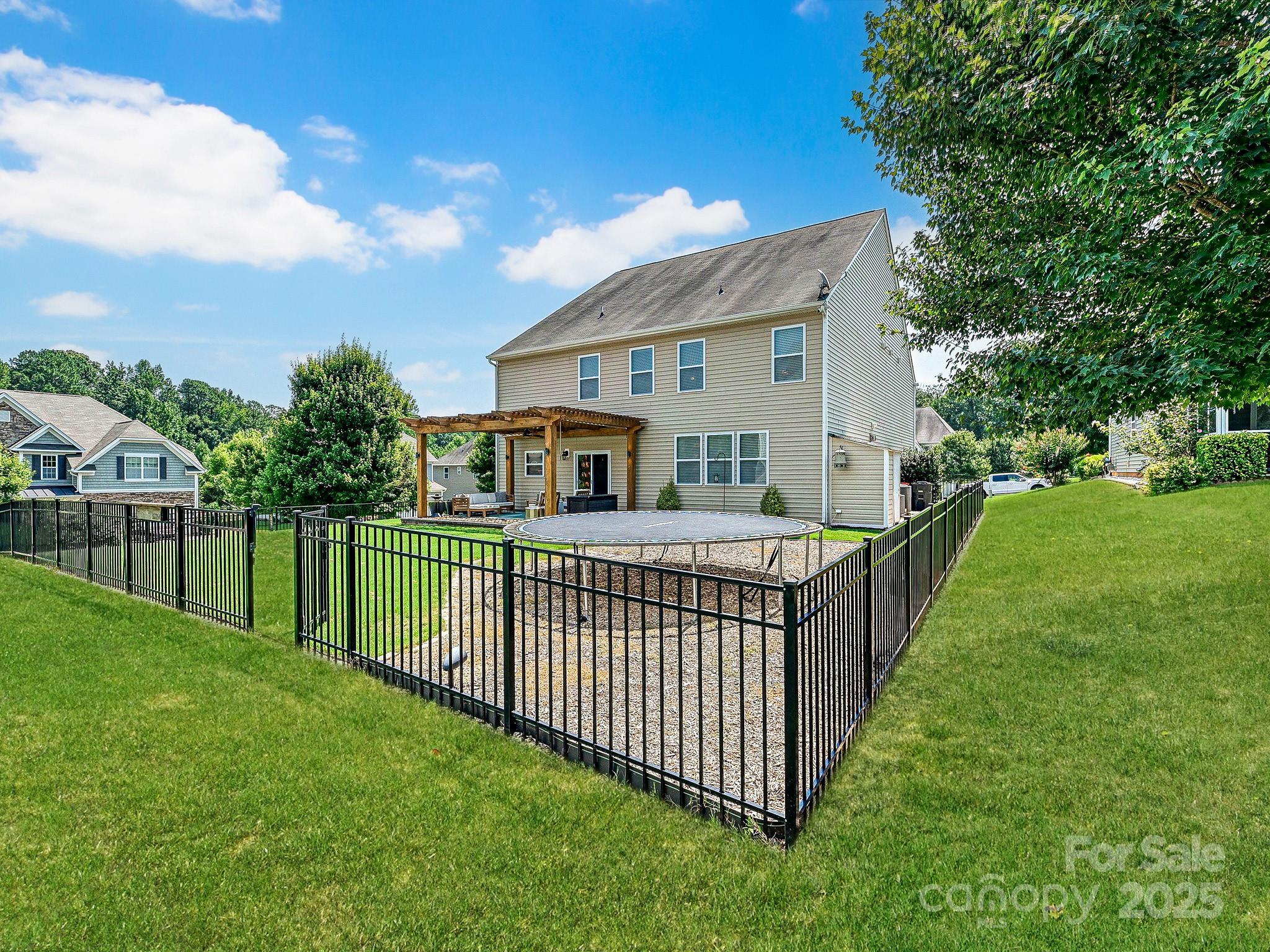 Lakebridge - Residential