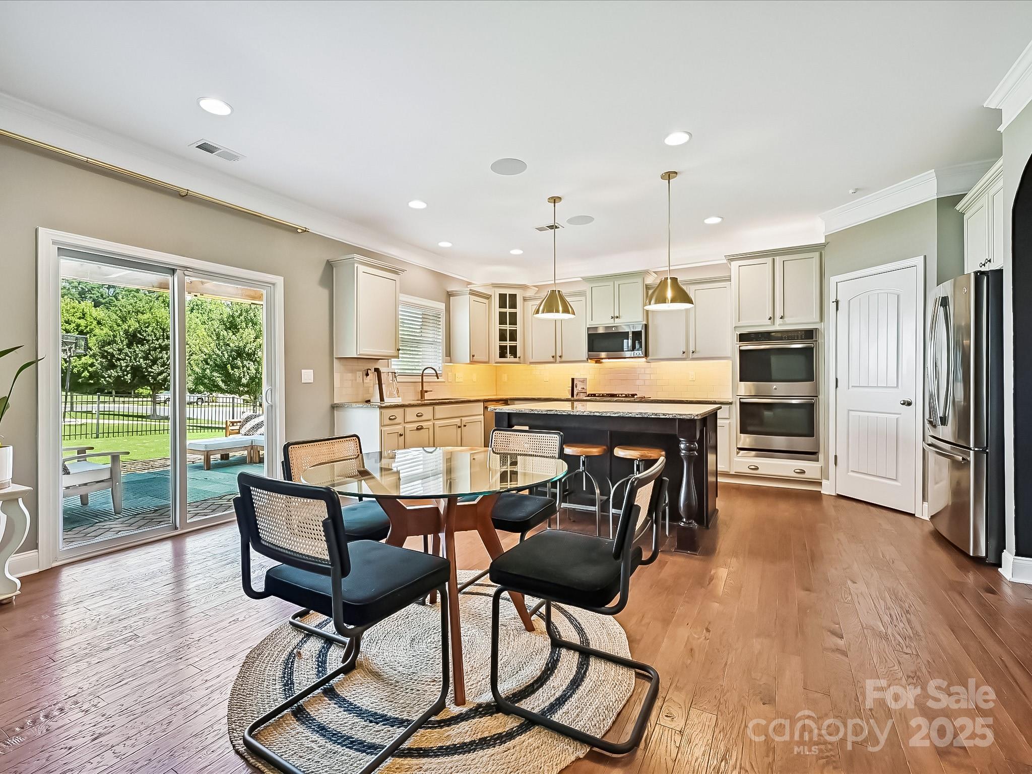 Lakebridge - Residential