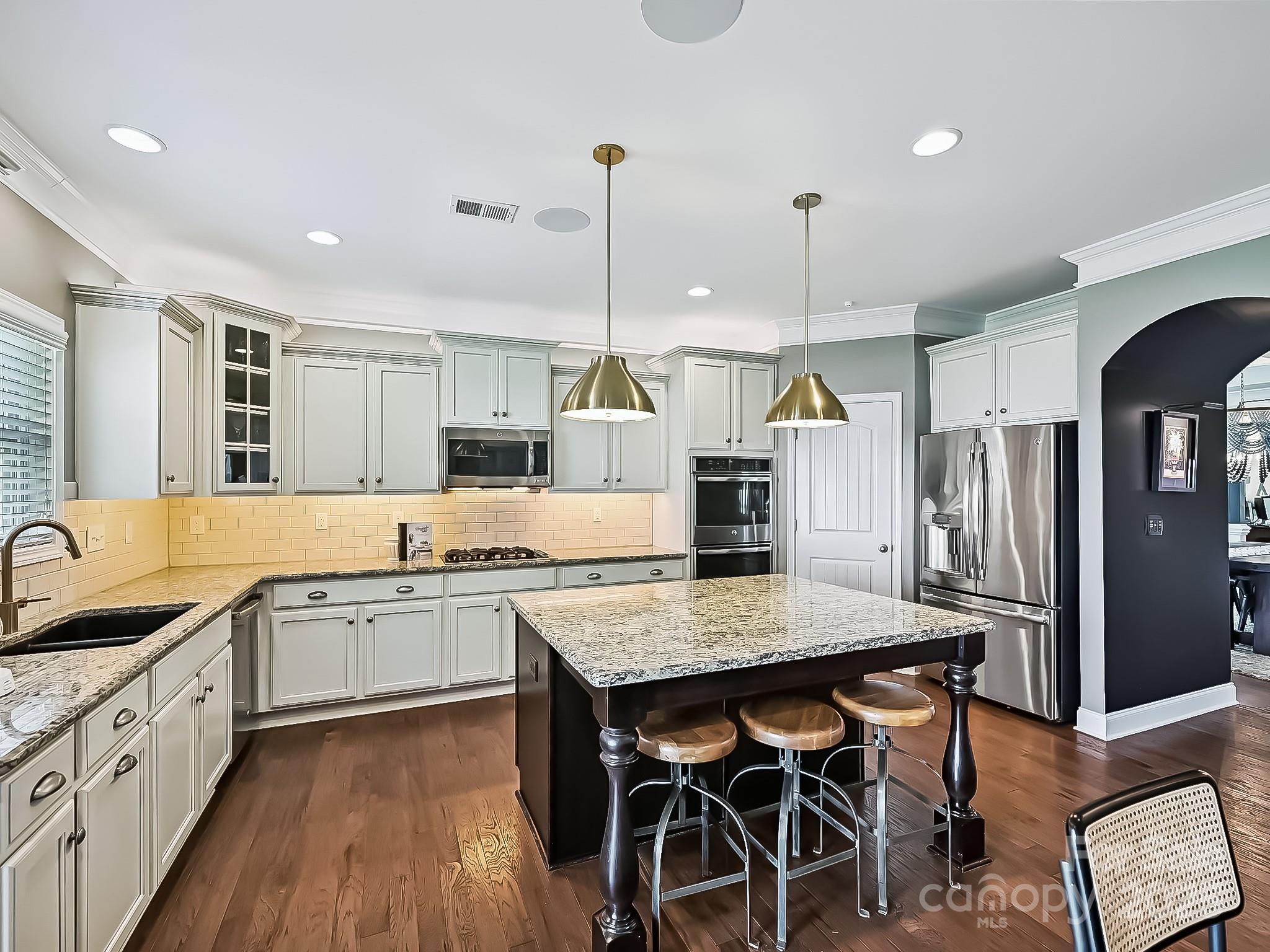 Lakebridge - Residential