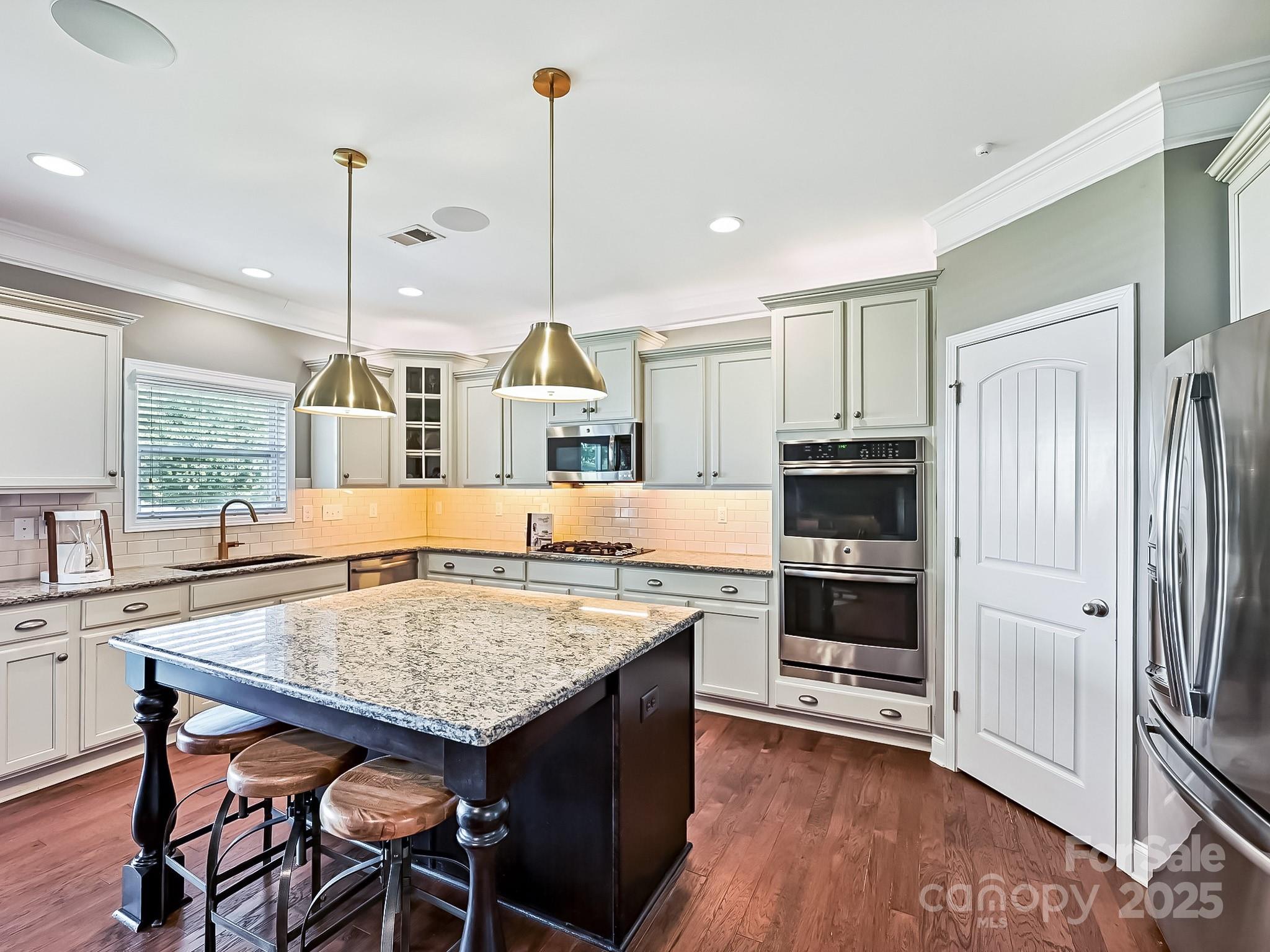 Lakebridge - Residential