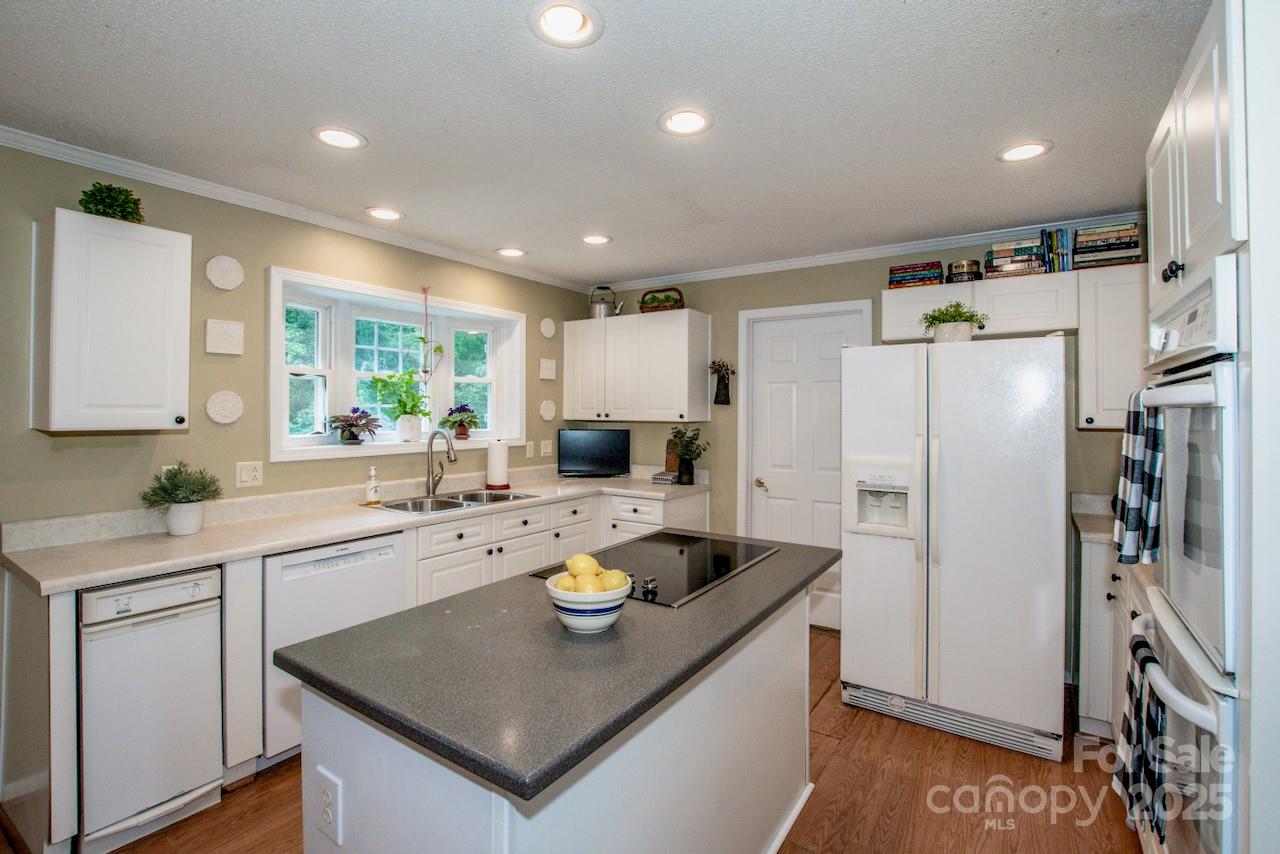 118 Dunsmere Lane