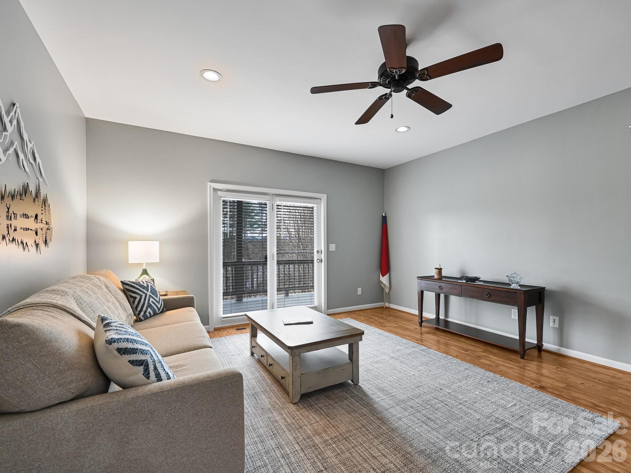 Cummings Cove - Residential