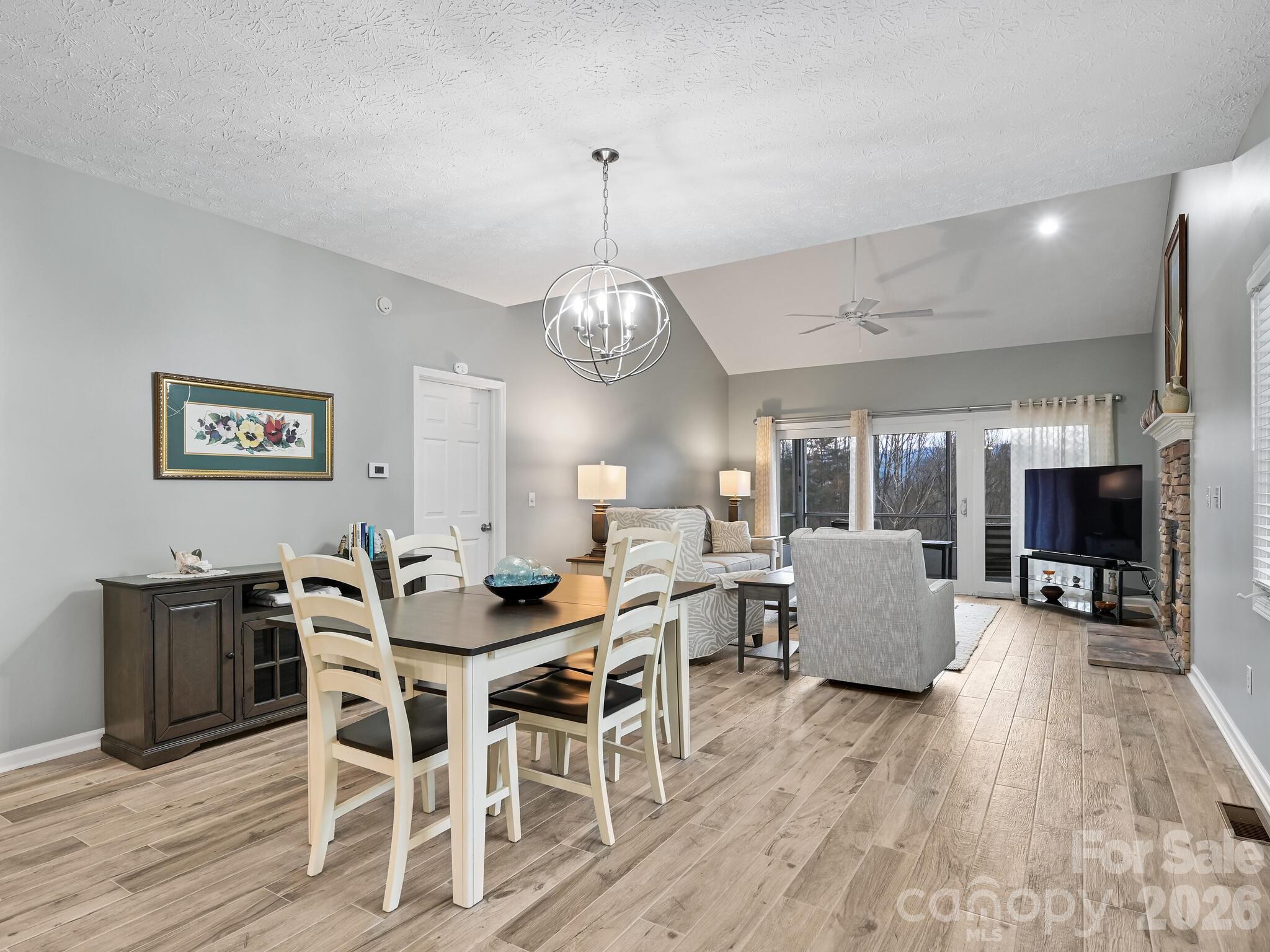 Cummings Cove - Residential