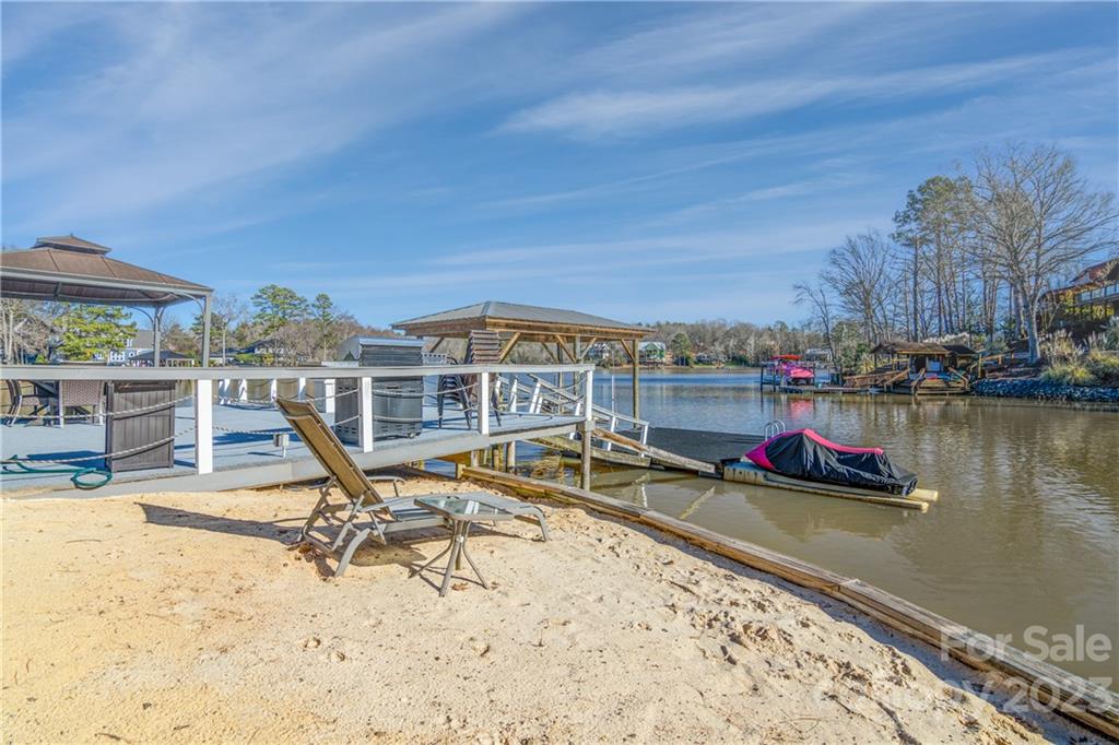 Tega Cay - Residential