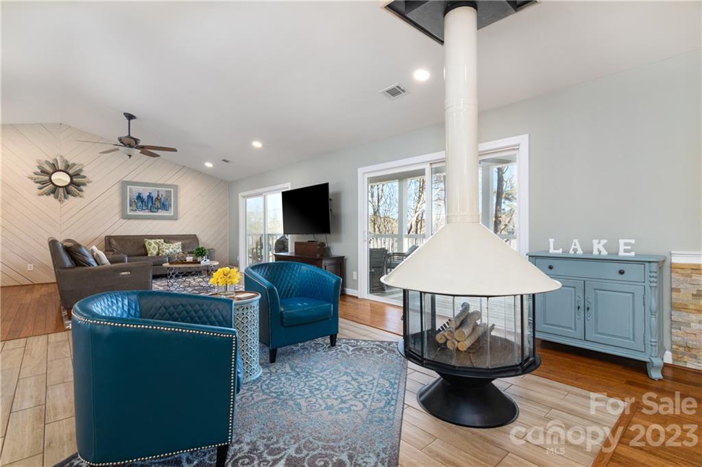 Tega Cay - Residential