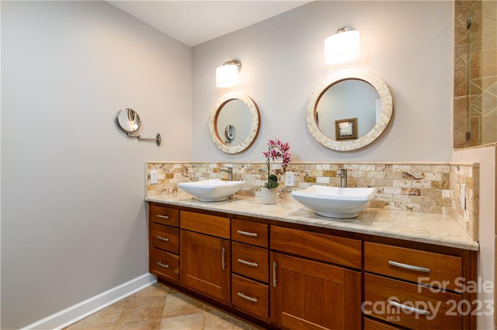 Tega Cay - Residential