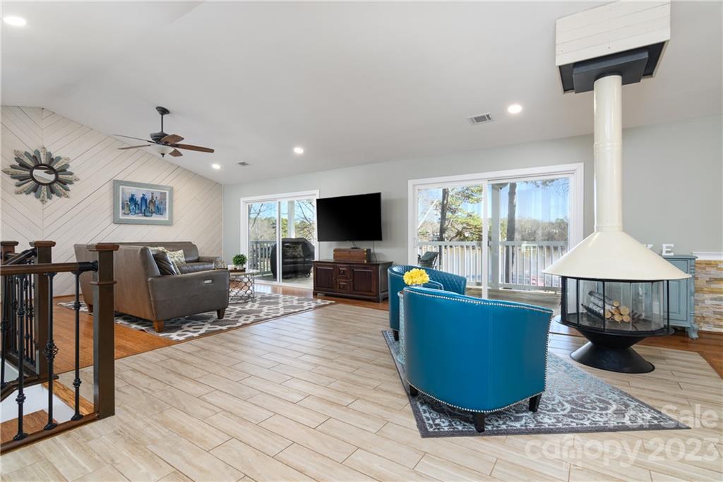 Tega Cay - Residential