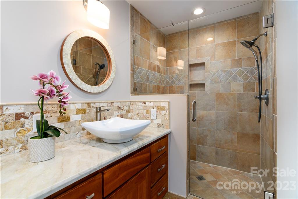 Tega Cay - Residential