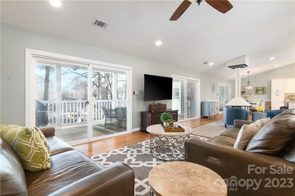 Tega Cay - Residential