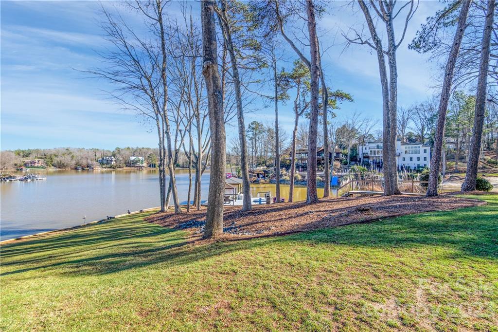 Tega Cay - Residential