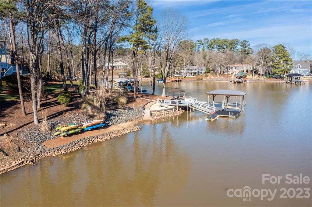 Tega Cay - Residential